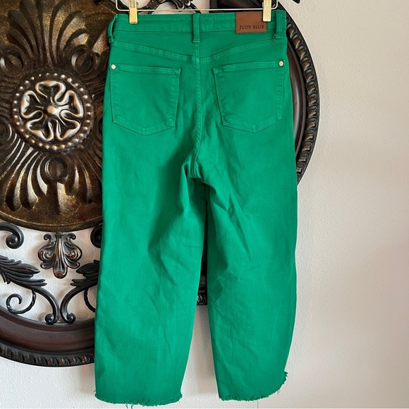 Judy Blue Women’s Kelly Green High Waist Cropped Capris Pants Trousers 5/27 - Picture 3 of 14